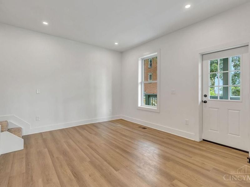 656 Sedam Street, Cincinnati, OH 45204 Photo 6