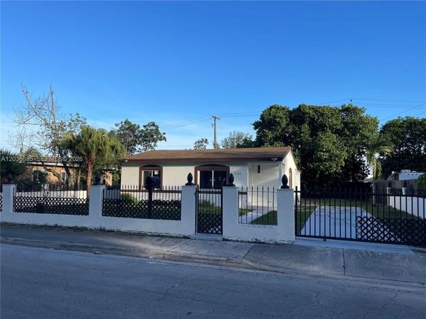 1310 Sharazad Blvd , Opa-Locka, FL 33054