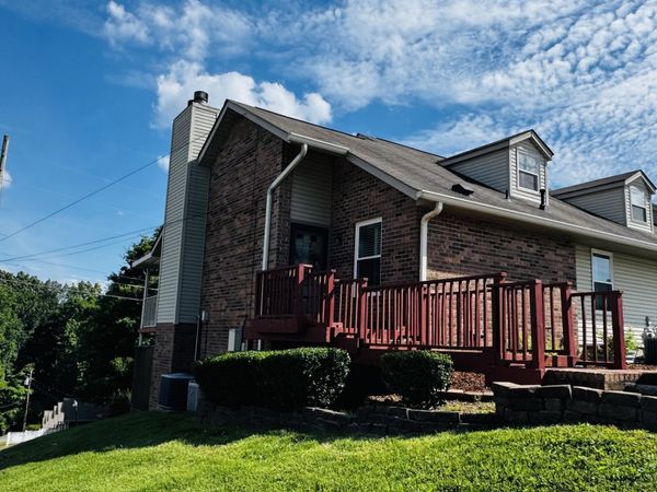 204 Village Cir W, Dickson, TN 37055