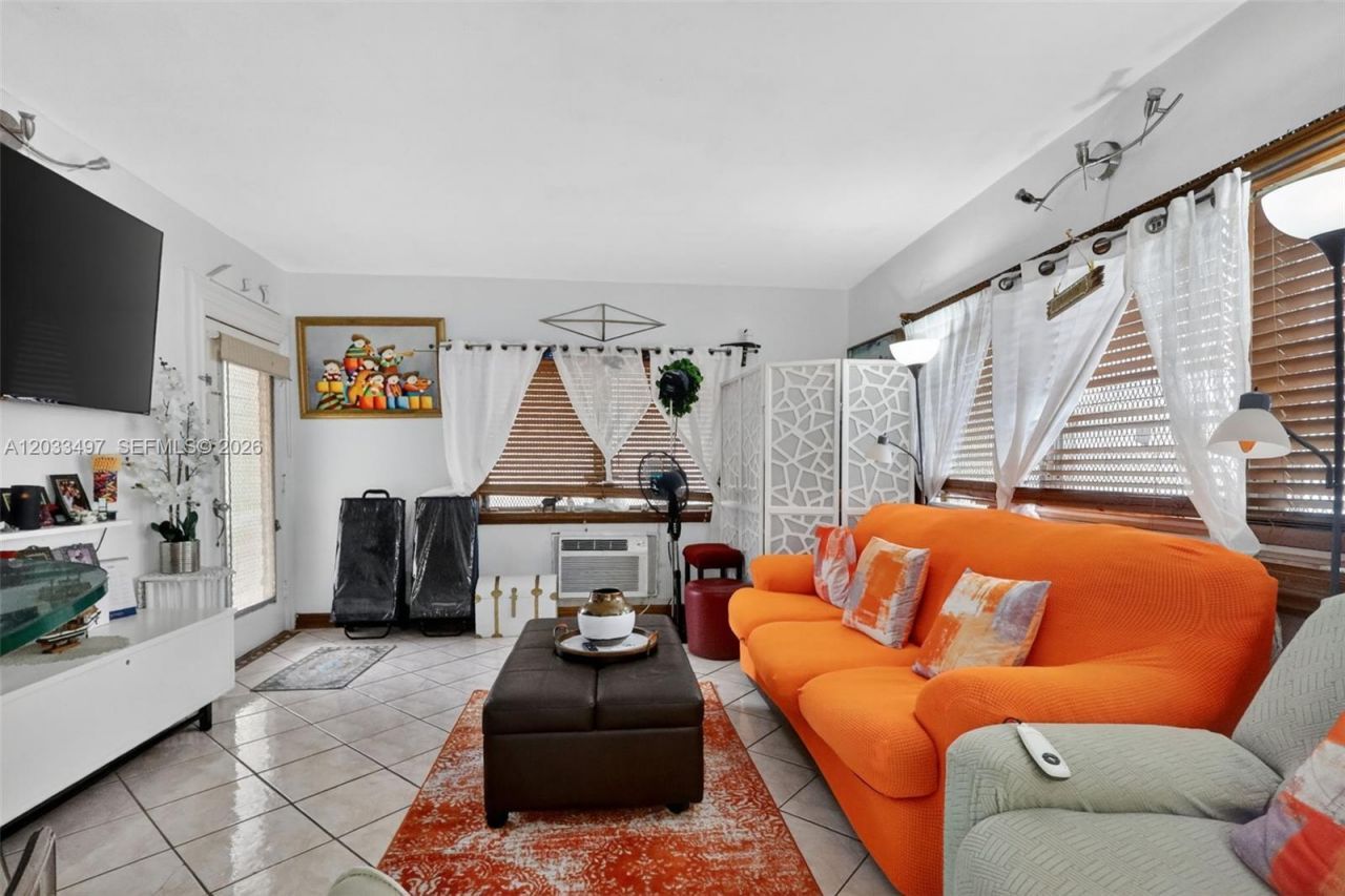 7840 Harding Ave , Unit 1, Miami Beach, FL 33141 Photo