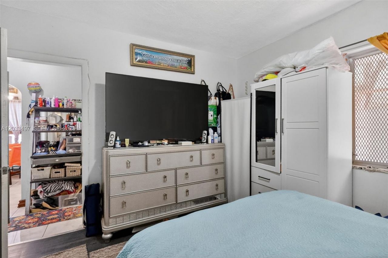 7840 Harding Ave , Unit 1, Miami Beach, FL 33141 Photo