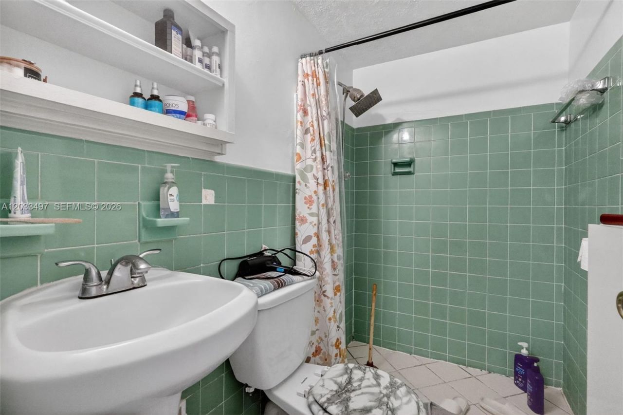 7840 Harding Ave , Unit 1, Miami Beach, FL 33141 Photo