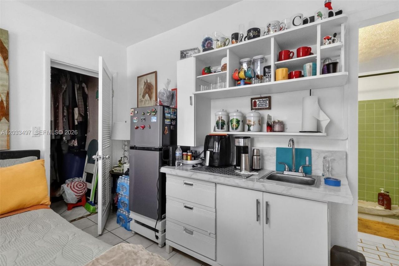 7840 Harding Ave , Unit 1, Miami Beach, FL 33141 Photo