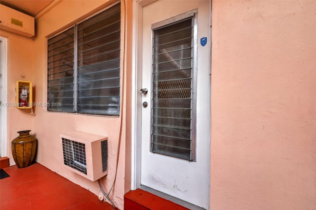 7840 Harding Ave , Unit 1, Miami Beach, FL 33141 Photo
