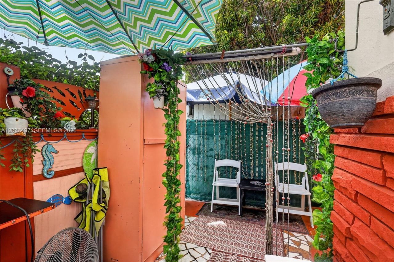 7840 Harding Ave , Unit 1, Miami Beach, FL 33141 Photo