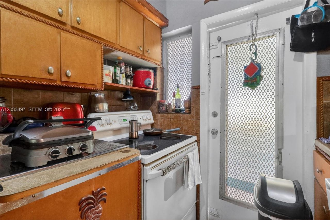 7840 Harding Ave , Unit 1, Miami Beach, FL 33141 Photo