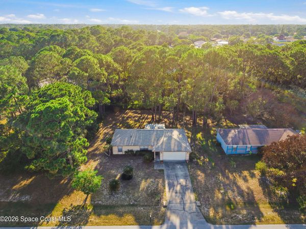 852 Lamplighter Drive NW , Palm Bay, FL 32907