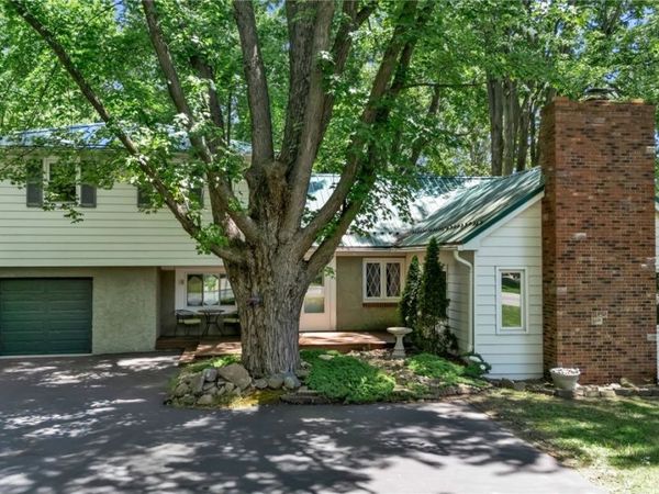 1715 Hopkins Road , Getzville, NY 14068