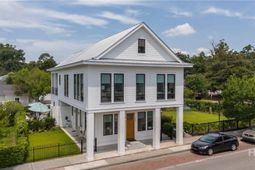 706 Bladen Street photo 4