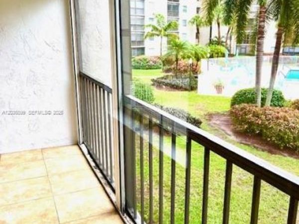 3920 Inverrary Blvd , Unit 204C, Lauderhill, FL 33319