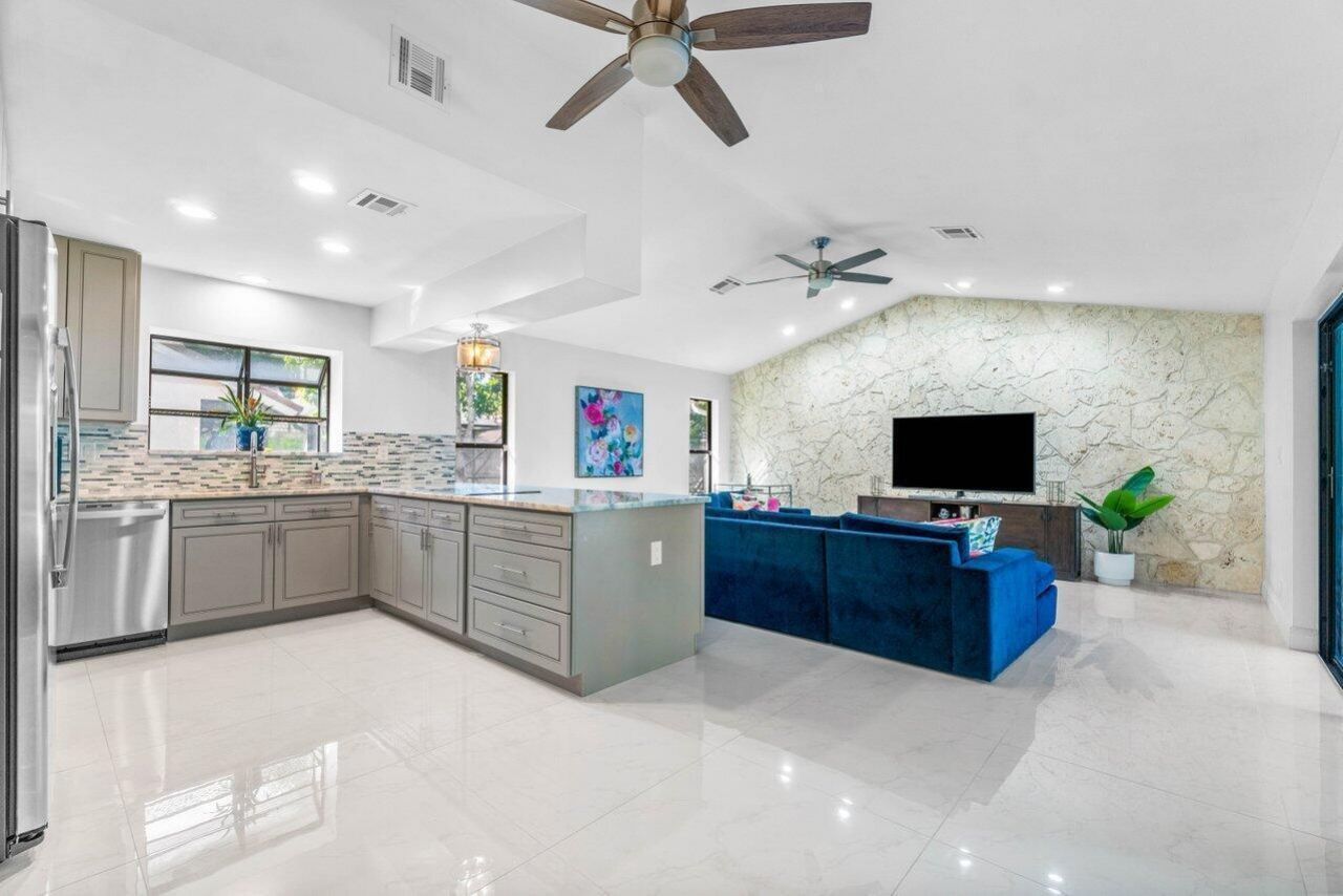 2683 NW 45th Street, Boca Raton, FL 33434 Photo