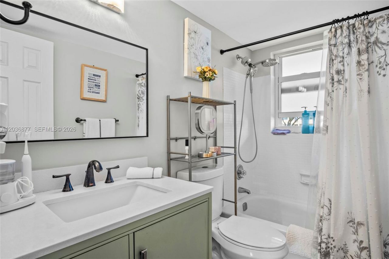 19 Abbey Ln , Unit 104, Delray Beach, FL 33446 Photo