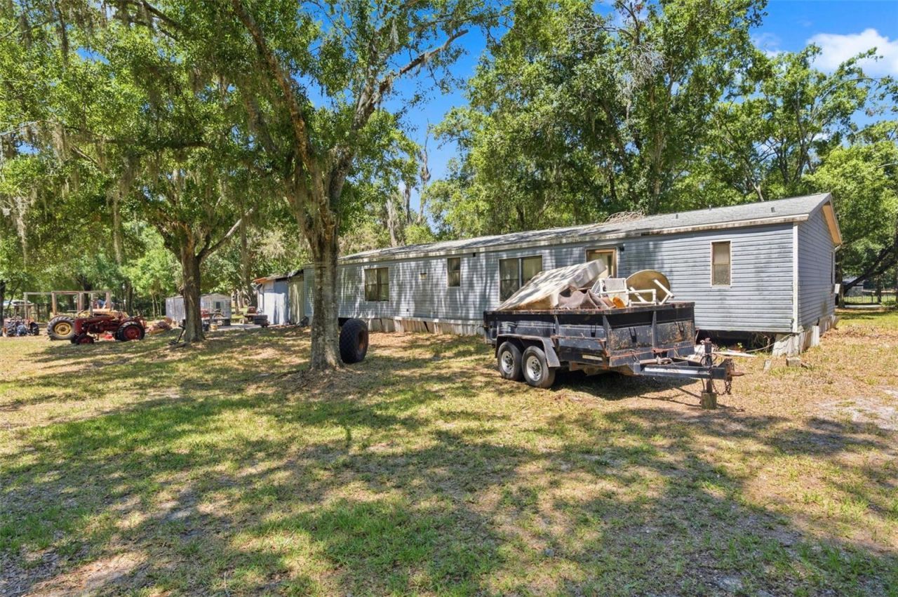 1136 Wildwood Lane , Lutz, FL 33558 Photo