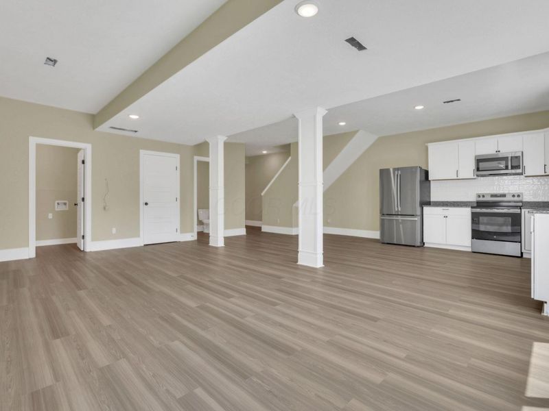 1521 Delbert Road , Columbus, OH 43219 Photo 12