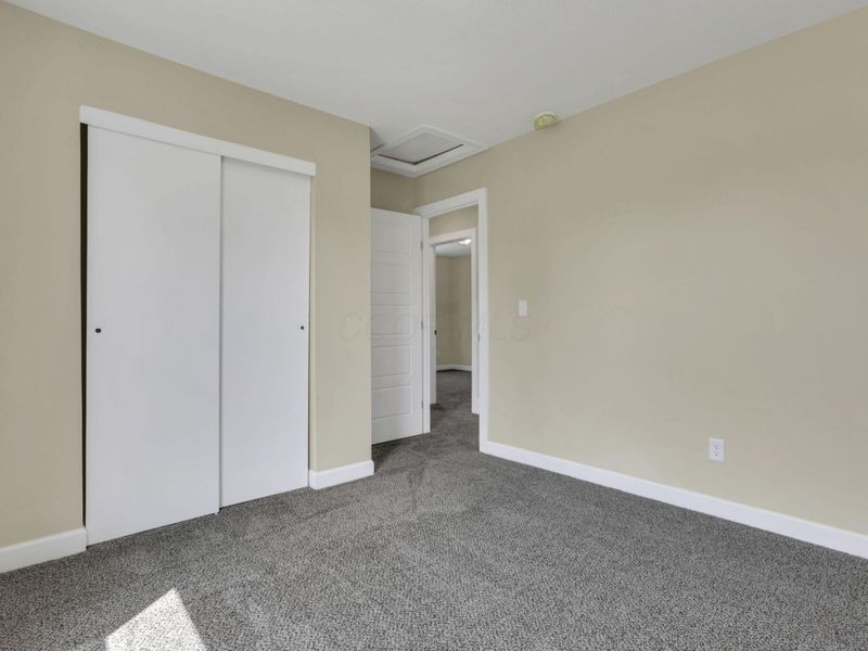 1521 Delbert Road , Columbus, OH 43219 Photo 23
