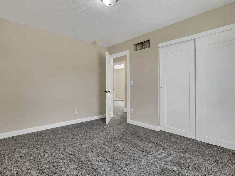 1521 Delbert Road , Columbus, OH 43219 Photo 25