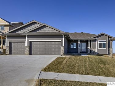 20820 Kansas Avenue, Elkhorn, NE 68022