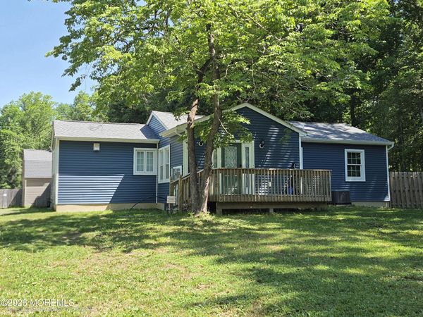 150 Belmar Boulevard, Farmingdale, NJ 07727