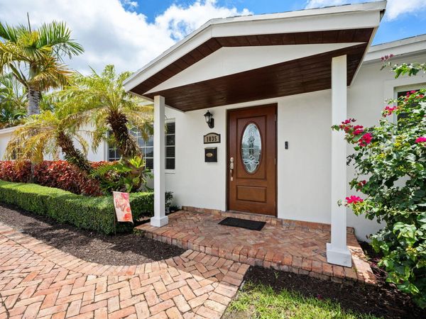 1035 SW 100th Court, Miami, FL 33174