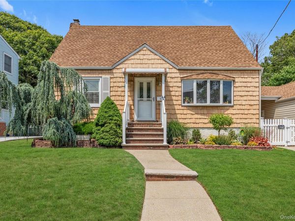 55 Fir Street , Valley Stream, NY 11580