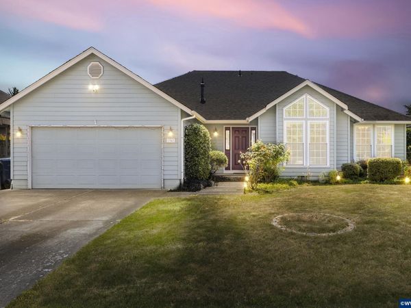 1942 Waymire St NW, Salem, OR 97304
