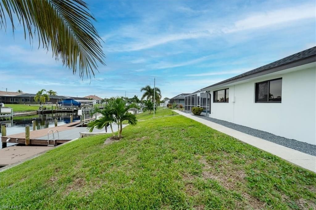 3728 SE 18th Ave , Cape Coral, FL 33904 Photo