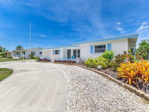 531 SHERIDAN DRIVE, VENICE, FL 34293