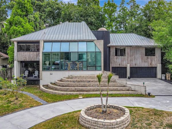 312 S RIVERHILLS DRIVE , TAMPA, FL 33617