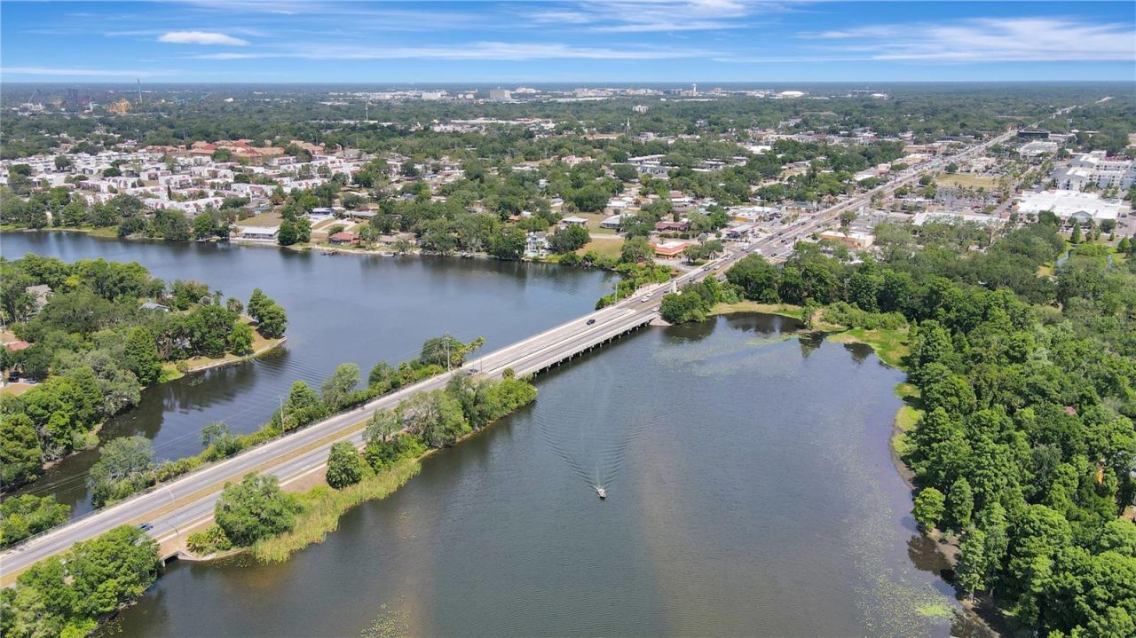 312 S Riverhills Drive , Tampa, FL 33617 Photo