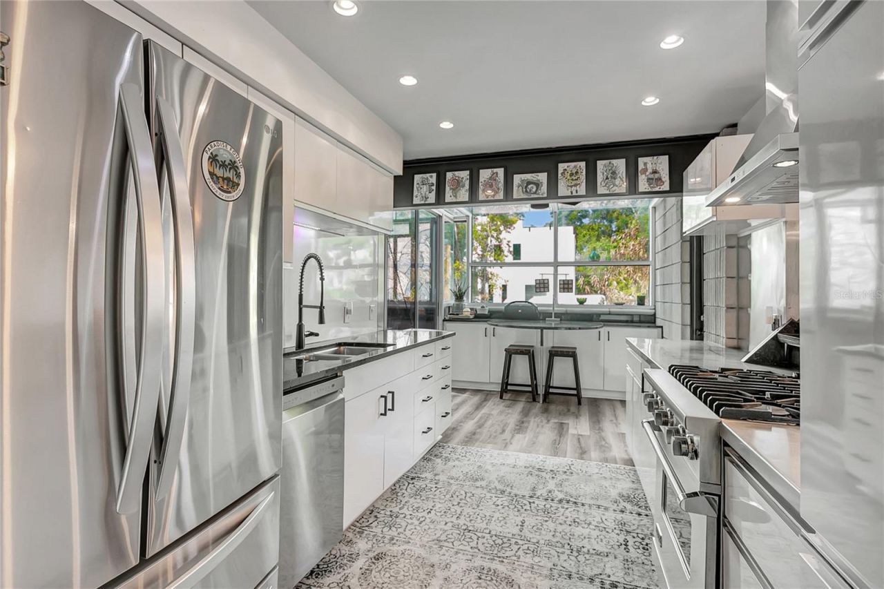 312 S Riverhills Drive , Tampa, FL 33617 Photo