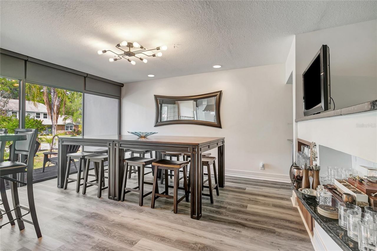 312 S Riverhills Drive , Tampa, FL 33617 Photo