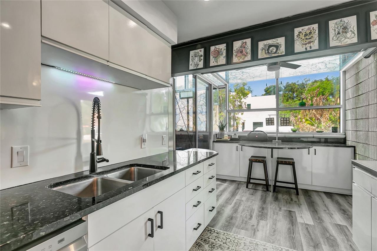 312 S Riverhills Drive , Tampa, FL 33617 Photo