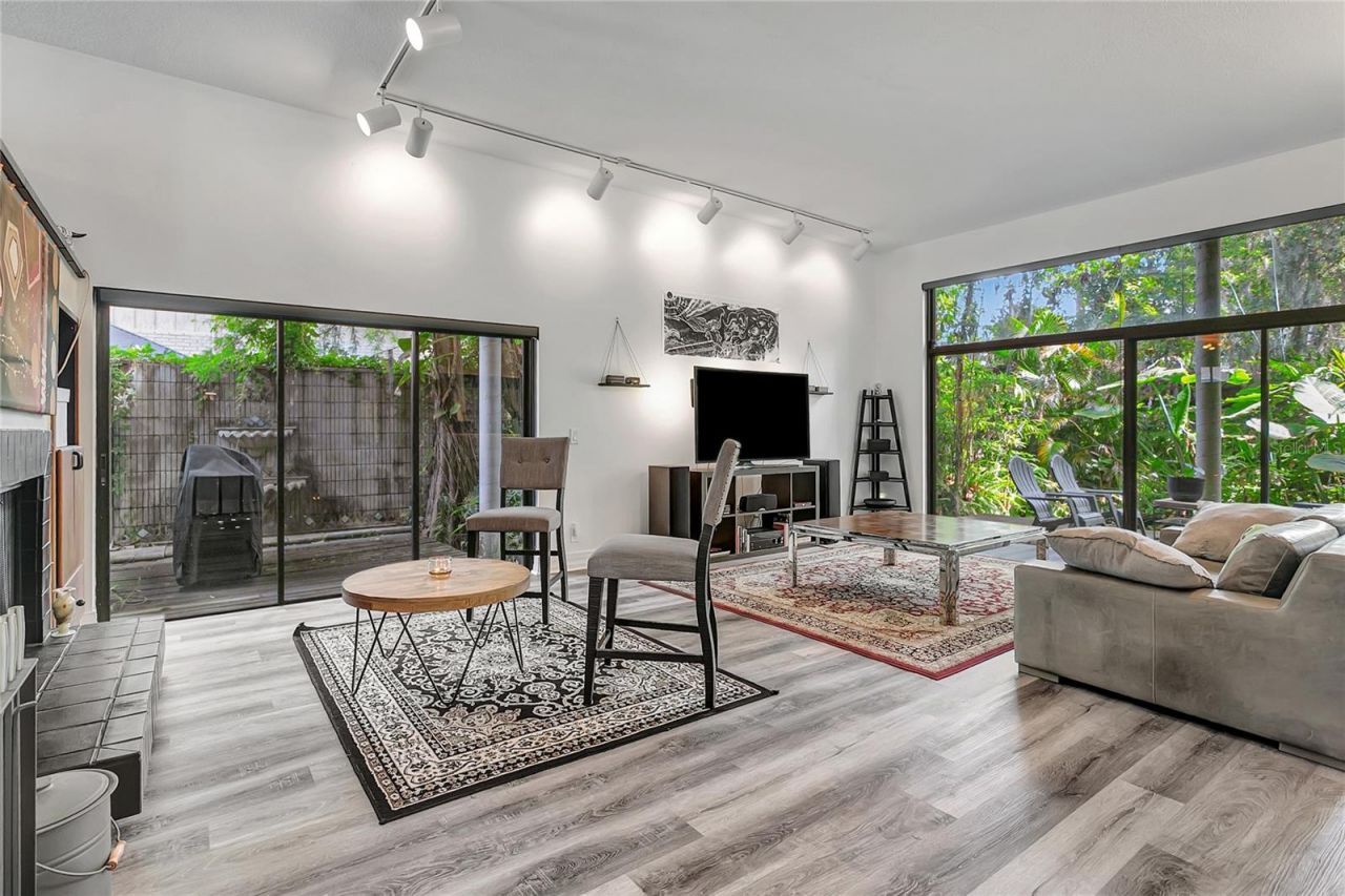 312 S Riverhills Drive , Tampa, FL 33617 Photo