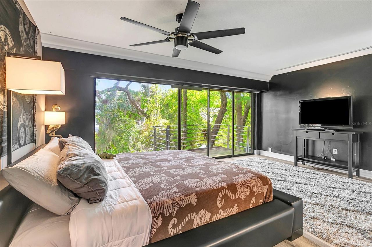 312 S Riverhills Drive , Tampa, FL 33617 Photo