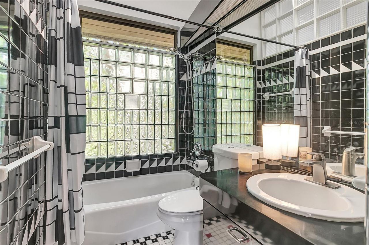312 S Riverhills Drive , Tampa, FL 33617 Photo