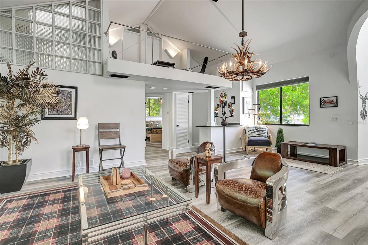 312 S Riverhills Drive , Tampa, FL 33617 Photo