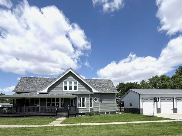 109 E WEST Street, Oneida, IL 61467