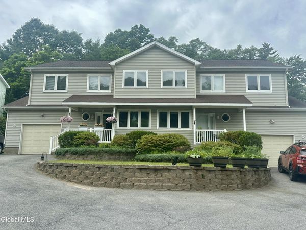 103-105 East Avenue, Saratoga Springs, NY 12866