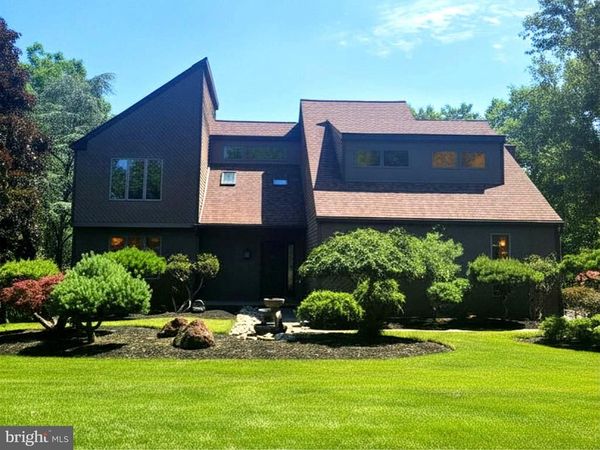 84 SKOURES LANE, NEWTOWN, PA 18940