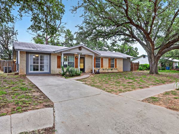 1112 MAIA ST, Pleasanton, TX 78064