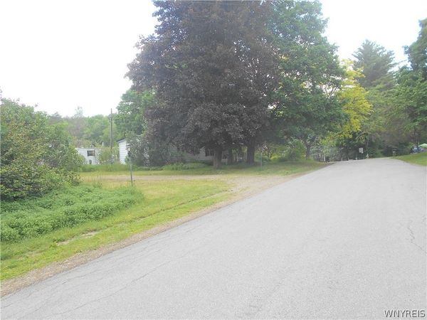 15 Sunset Drive , Delevan, NY 14042