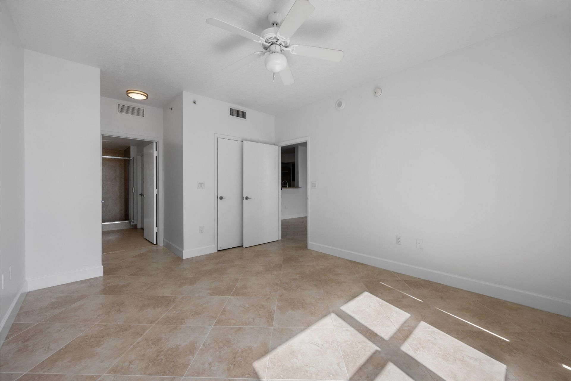 550 Okeechobee Boulevard, Unit 1605, West Palm Beach, FL 33401 Photo