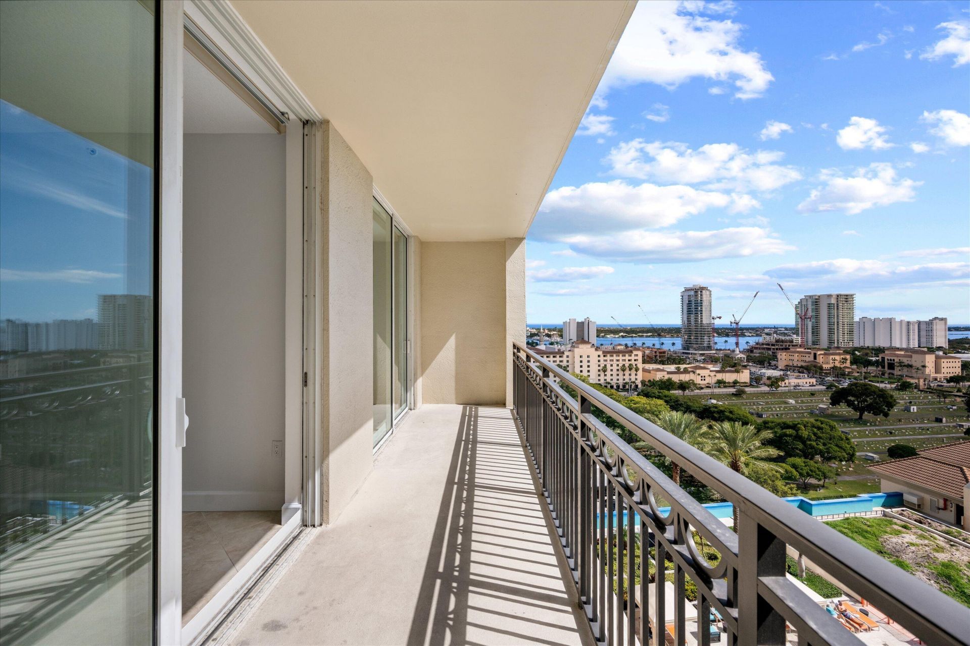 550 Okeechobee Boulevard, Unit 1605, West Palm Beach, FL 33401 Photo