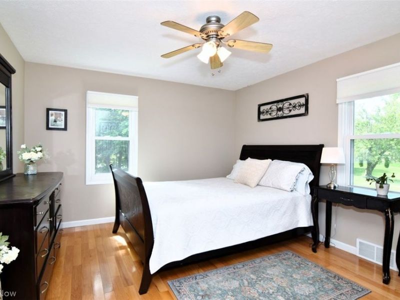 30235 Woodall Drive, Solon, OH 44139 Photo 9
