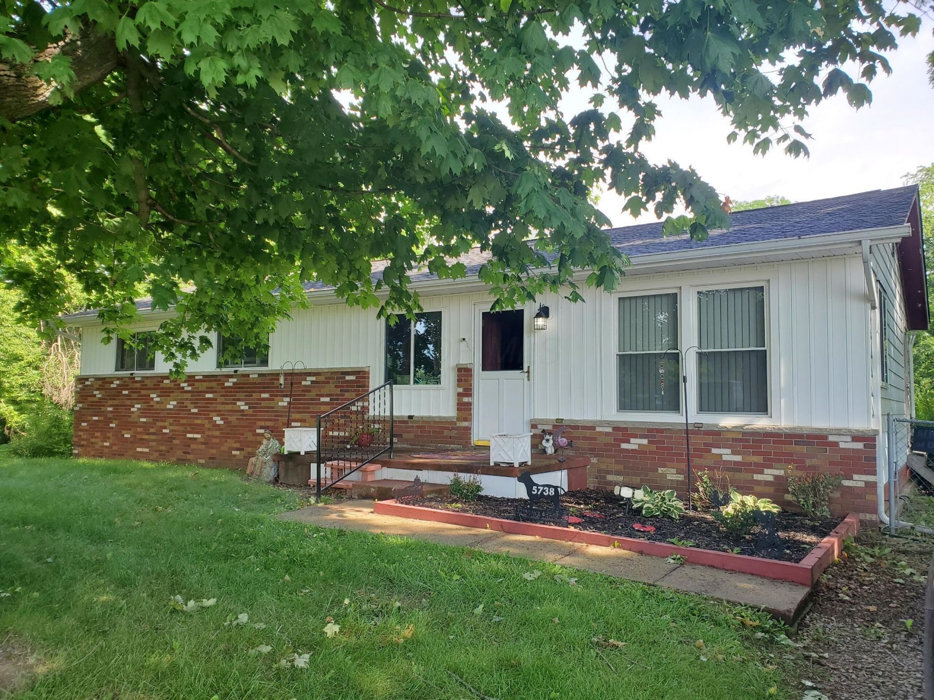 5738 Fairfield Beach Road Ne, Thornville, OH 43076 Main Photo