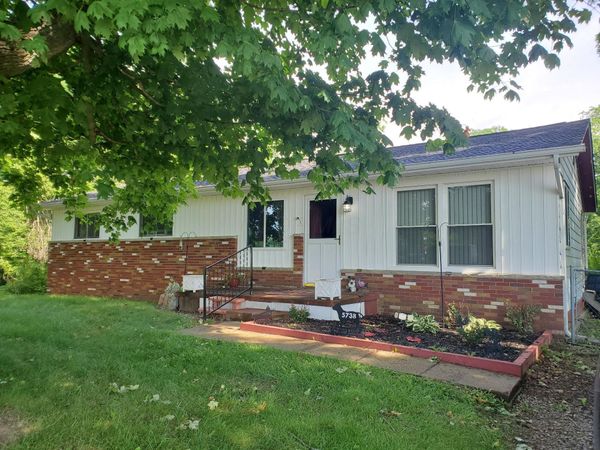 5738 Fairfield Beach Road NE, Thornville, OH 43076