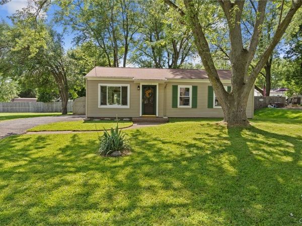 103 Resseguie Drive , Syracuse, NY 13209