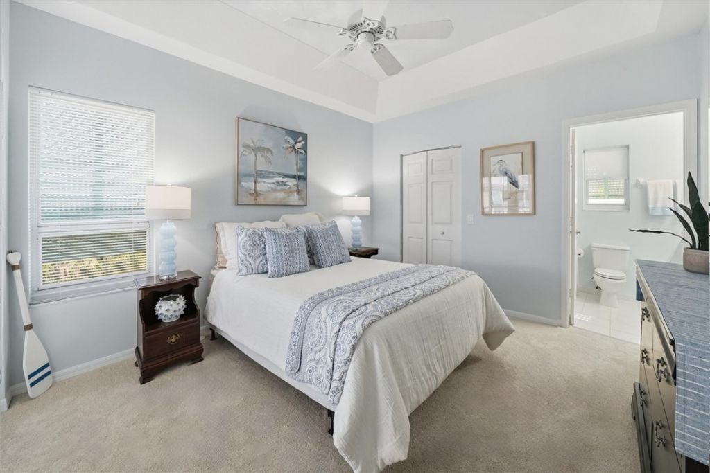 8814 S Sea Oaks Way, Unit 306, Vero Beach, FL 32963 Photo