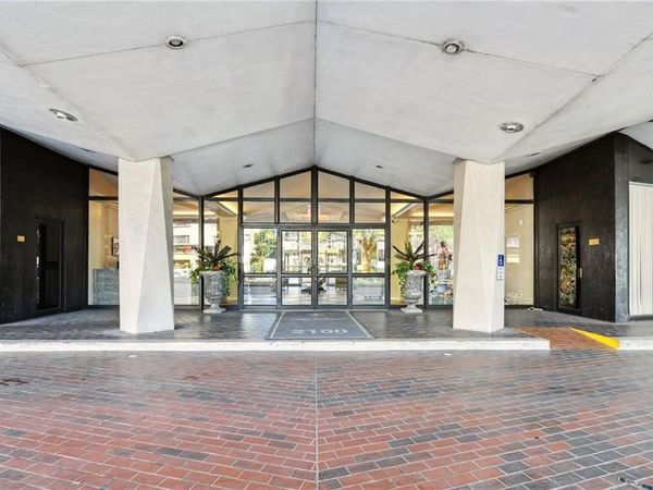 2100 ST CHARLES Avenue , Unit 3 J, New Orleans, LA 70130