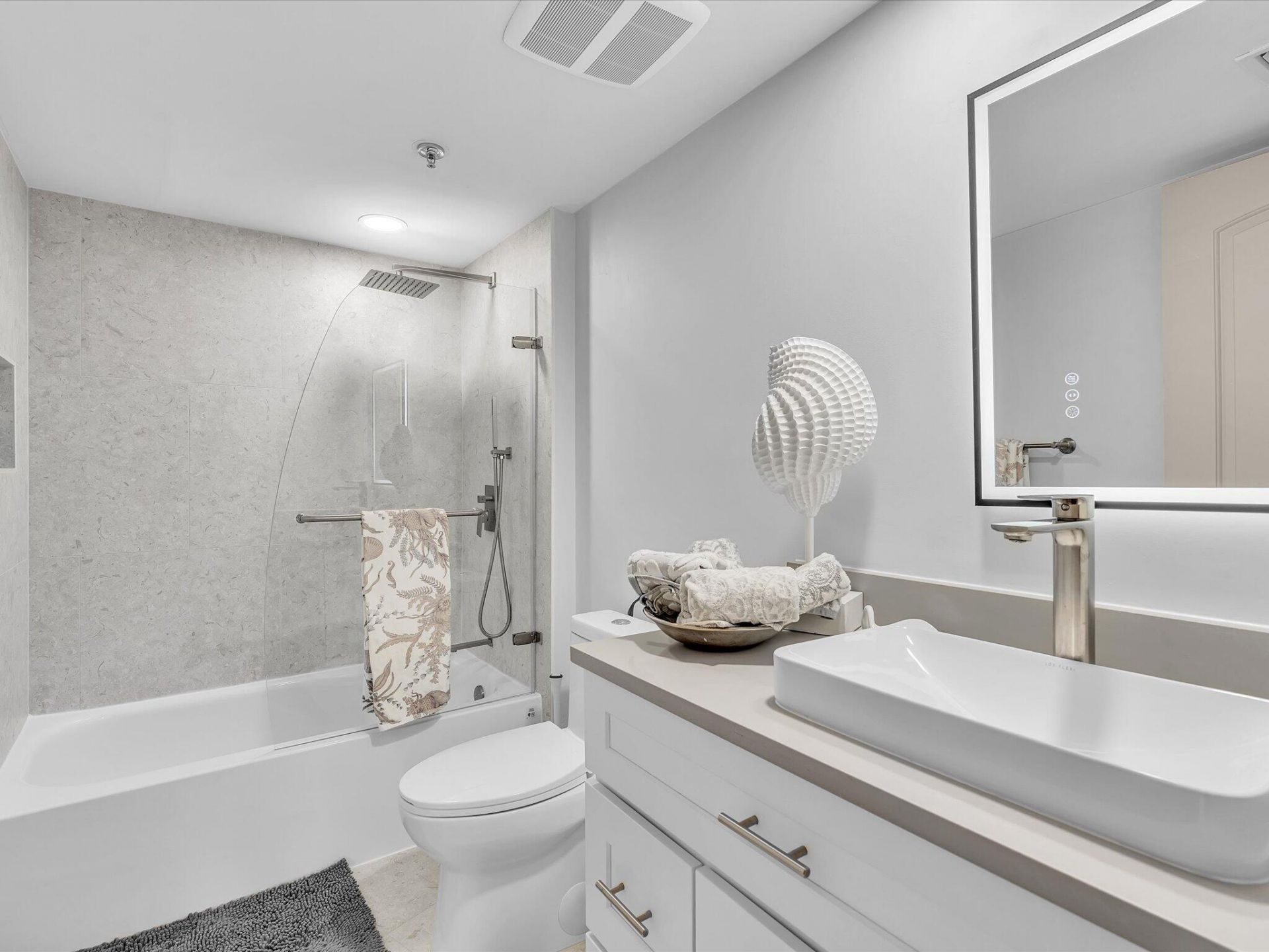 3360 S Ocean Boulevard, Unit 2a, Palm Beach, FL 33480 Photo